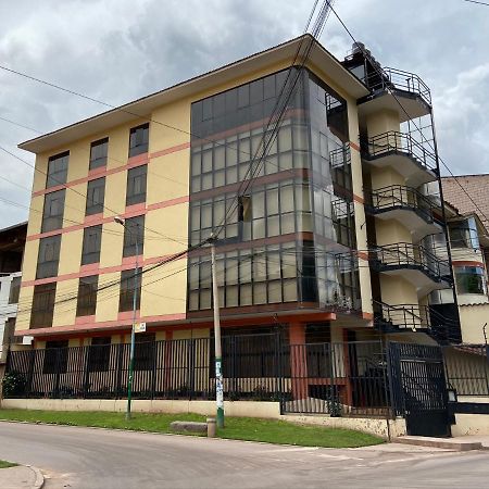 Espacioso Confortable Apartamento Familia Cusco Exterior photo